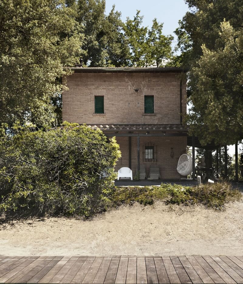 stay one night at inserrata in san miniato tuscany with truffle hunting